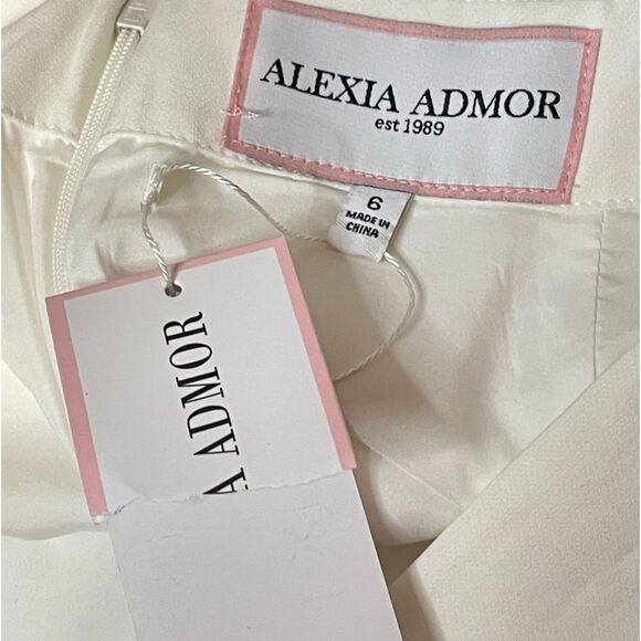 NWT ALEXIA ADMOR Harmonie White Mini Skirt, Size 6 - Picture 6 of 9